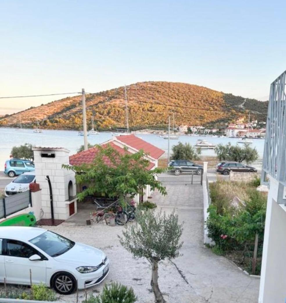 Providenca Διαμέρισμα Vinišće Εξωτερικό φωτογραφία